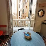Renovated With Balcony In San Lorenzo - With Elevator Janov