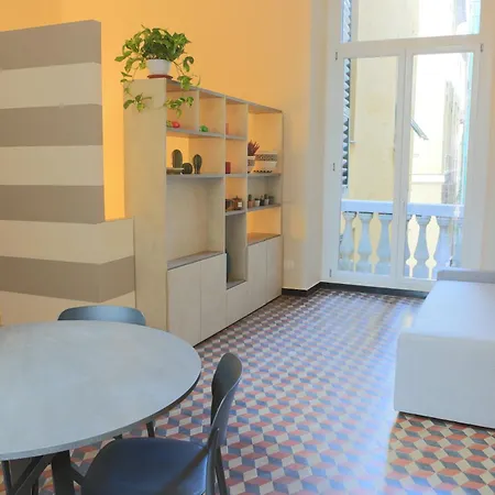 Renovated With Balcony In San Lorenzo - With Elevator * Genova