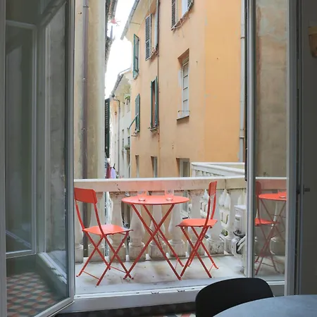 Renovated With Balcony In San Lorenzo - With Elevator Apartment *