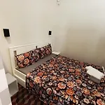 Renovated With Balcony In San Lorenzo - With Elevator